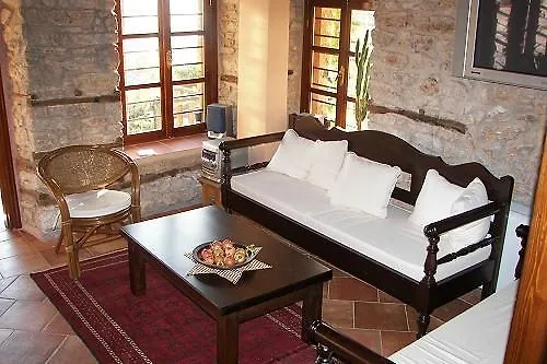 Pensionat Archontiko Athina 3*